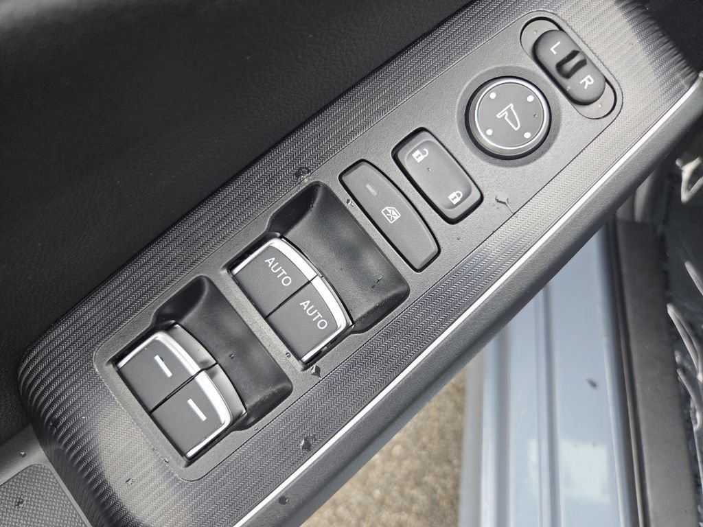 Used 2023 Honda Civic Touring image 31