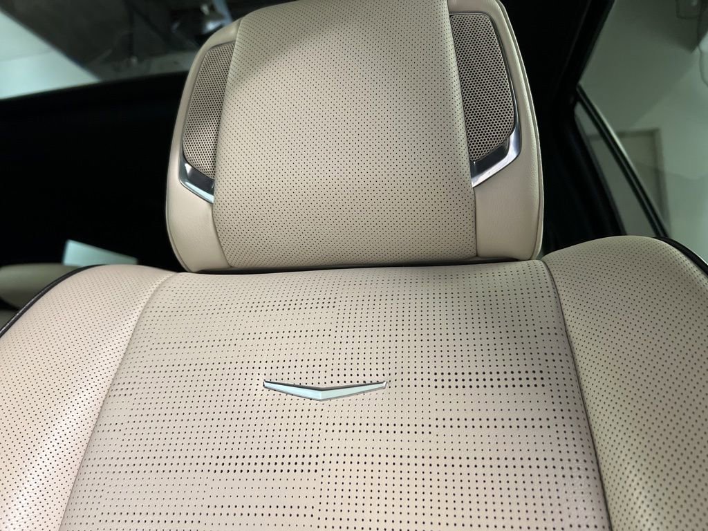 Used 2021 Cadillac Escalade Sport w/ Driver Assist Tech Package image 28