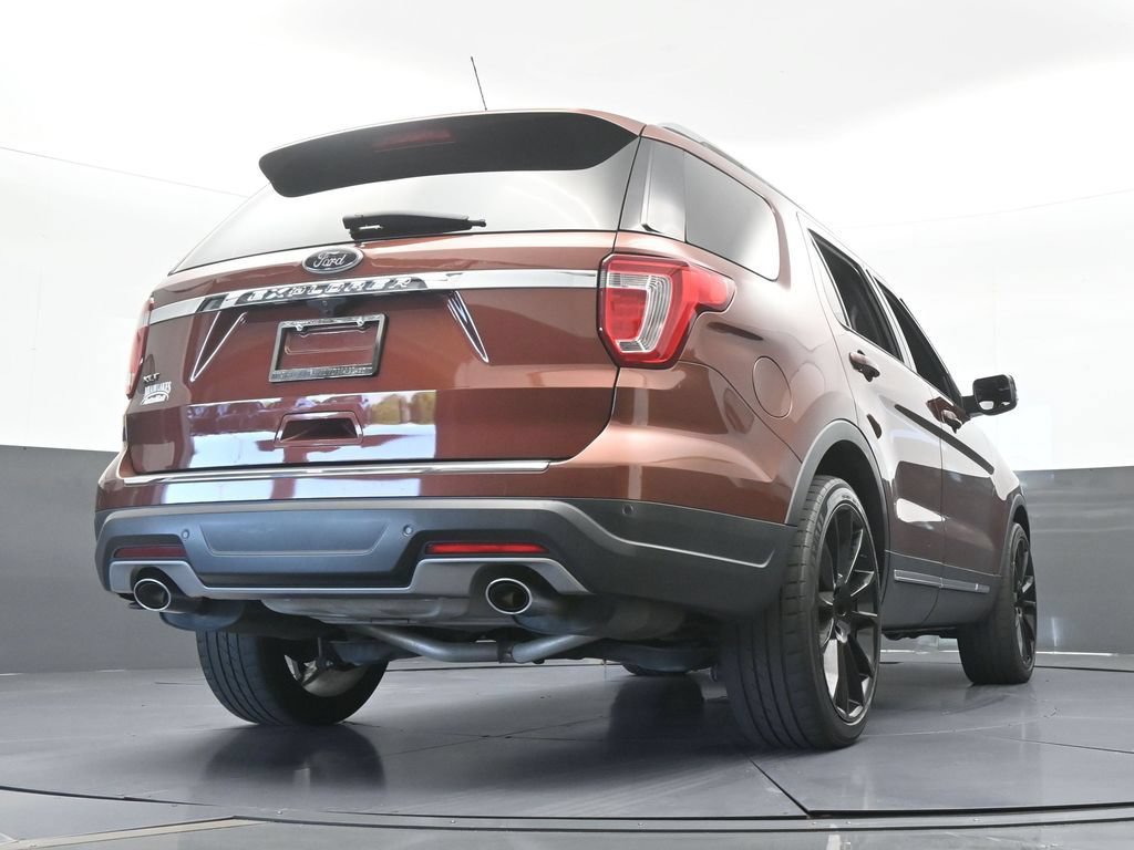 Used 2018 Ford Explorer XLT w/ Equipment Group 202A FWD image 57