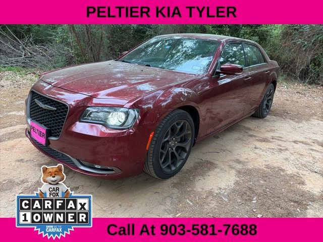 Used 2018 Chrysler 300 S w/ 300S Premium Group image 3