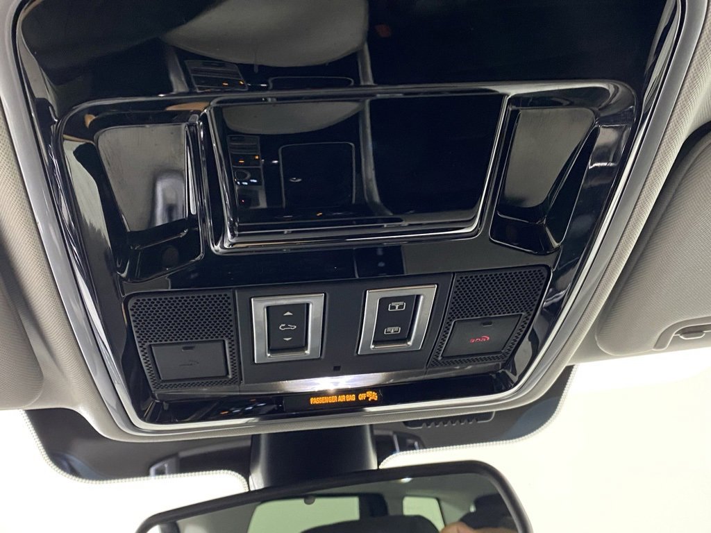 Used 2016 Land Rover Range Rover Sport HSE image 24