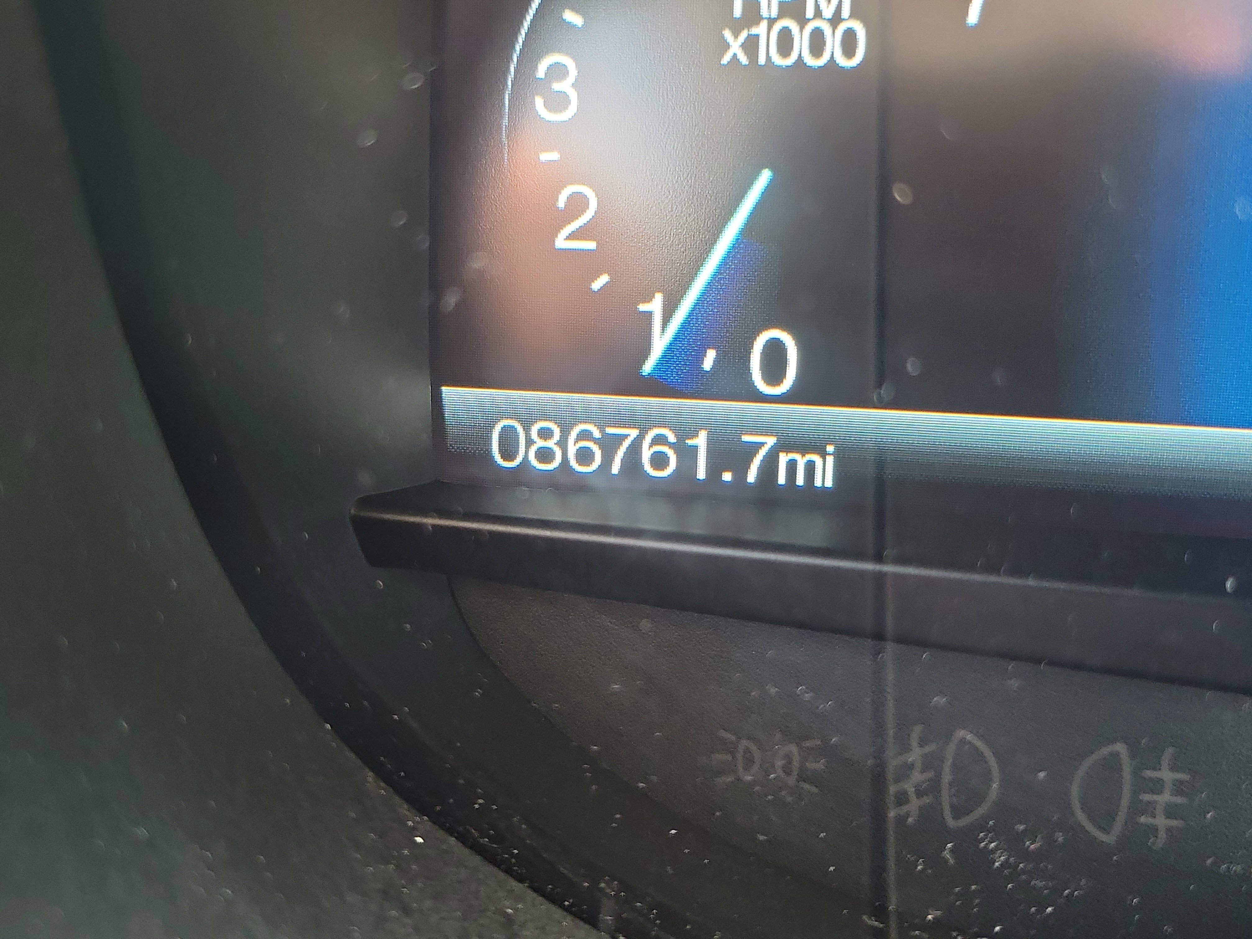 Used 2018 Ford Edge Titanium image 27