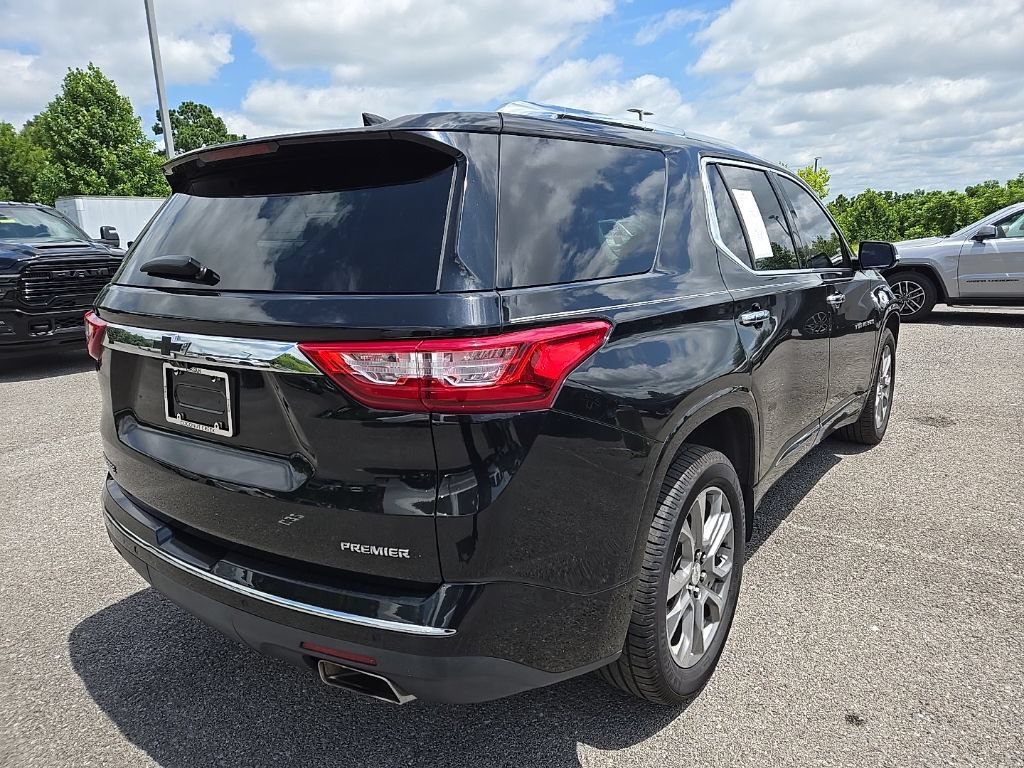 Used 2019 Chevrolet Traverse Premier w/ Driver Confidence II Package FWD image 7
