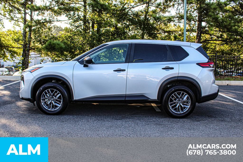 Used 2024 Nissan Rogue S AWD/4WD image 6