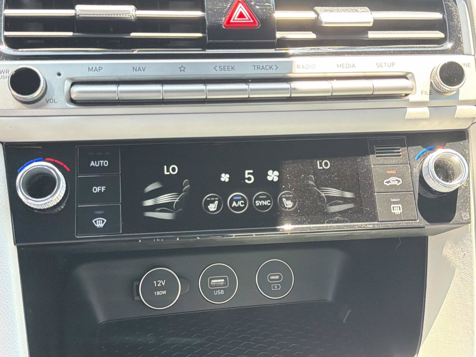 Used 2025 Genesis G70 2.5T RWD image 14