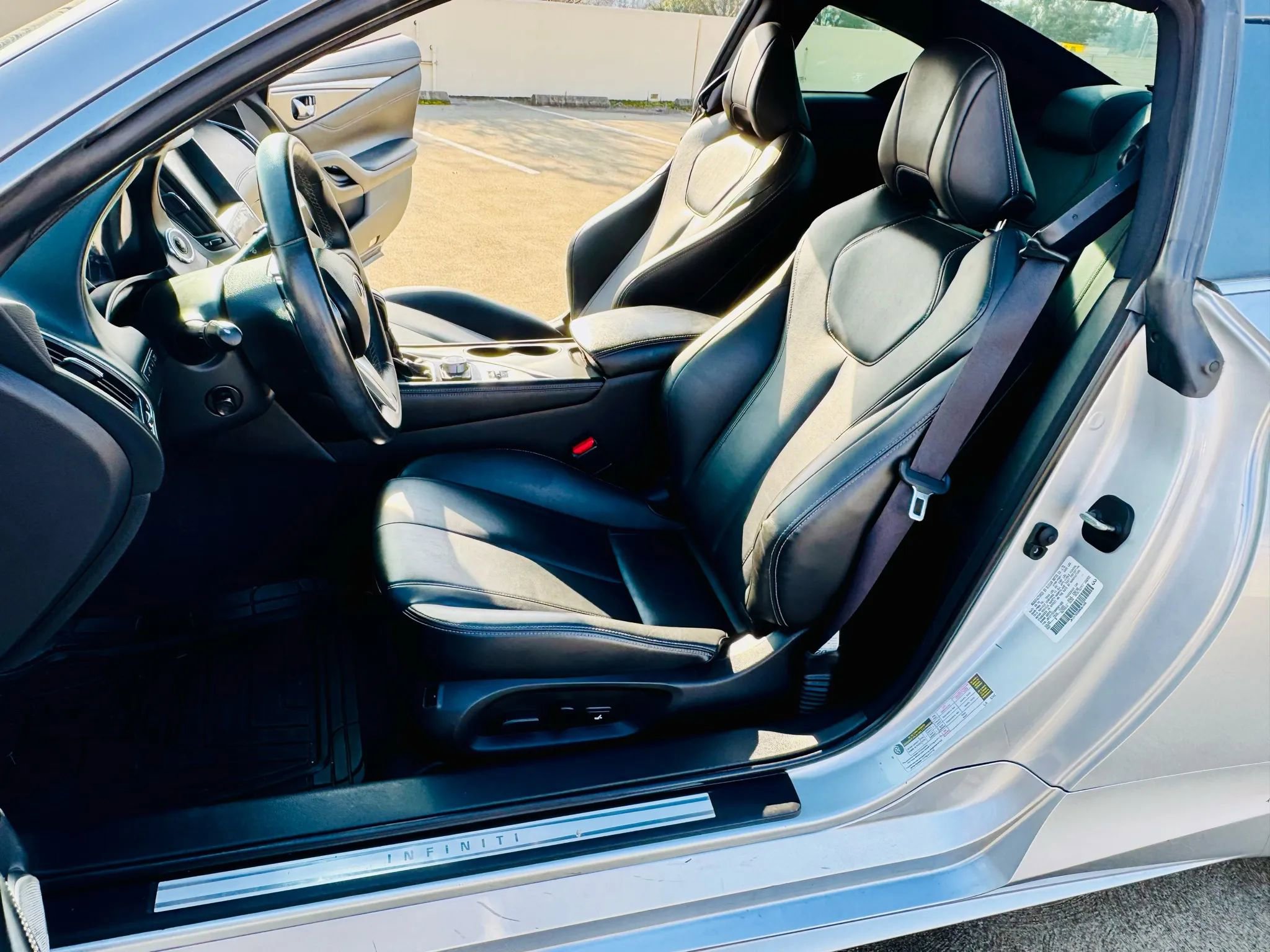 Used 2017 INFINITI Q60 3.0t w/ Premium Plus Package 3.0T image 21