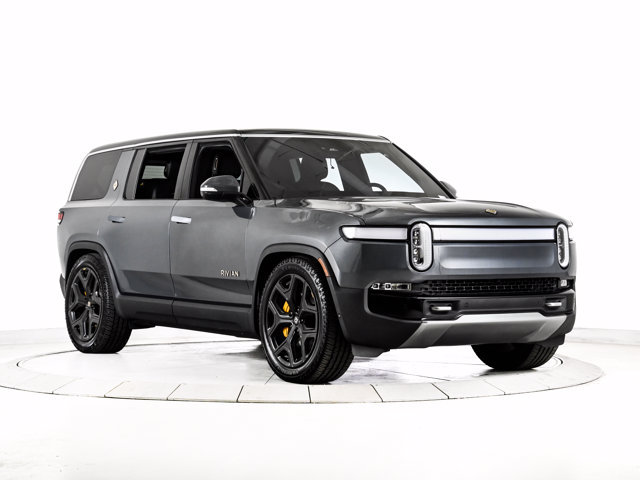 Used 2024 Rivian R1S Adventure AWD/4WD image 3