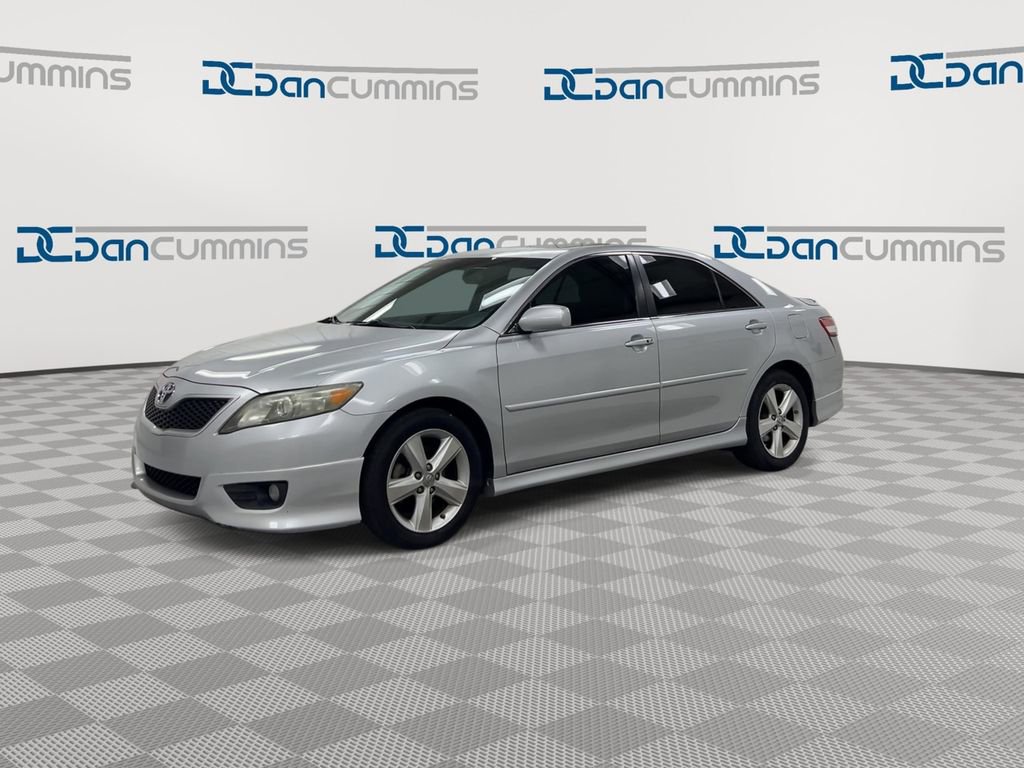 Used 2011 Toyota Camry SE w/ SE Extra-Value Pkg #1 FWD image 4