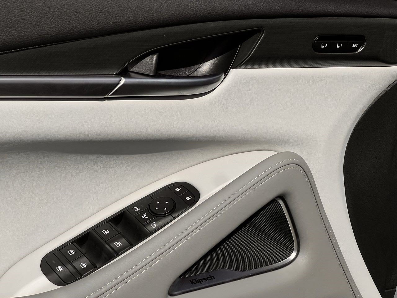 New 2027 INFINITI QX60 Luxe FWD image 20