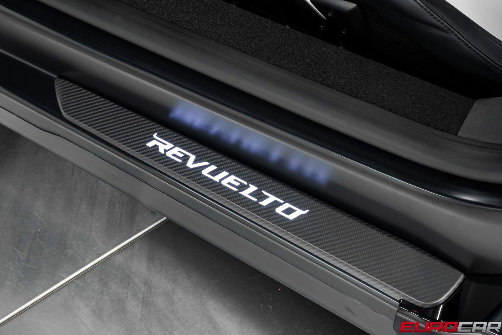 Used 2025 Lamborghini Revuelto AWD/4WD image 47