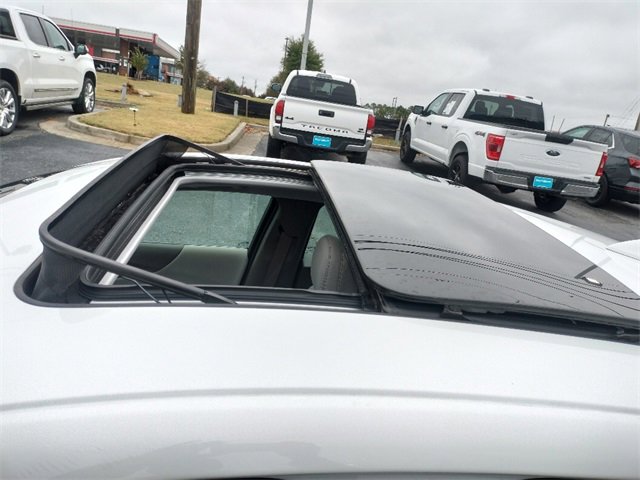 Used 2024 Chevrolet Malibu LT image 21