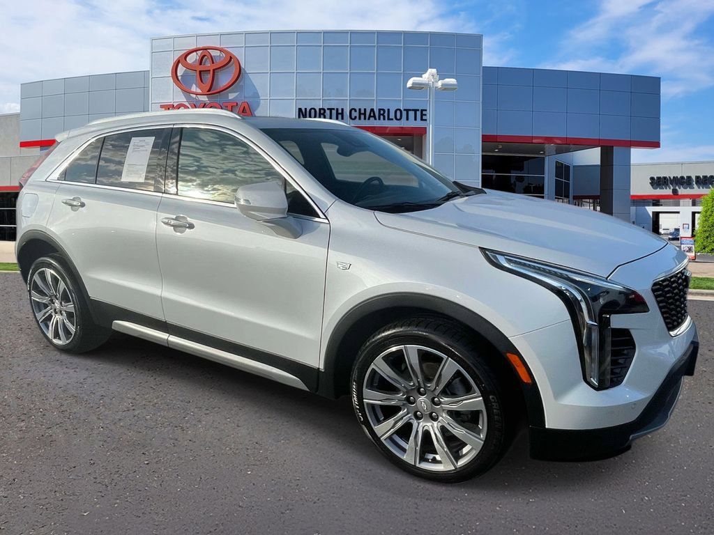 Used 2021 Cadillac XT4 Premium Luxury w/ Cold Weather Package image 3
