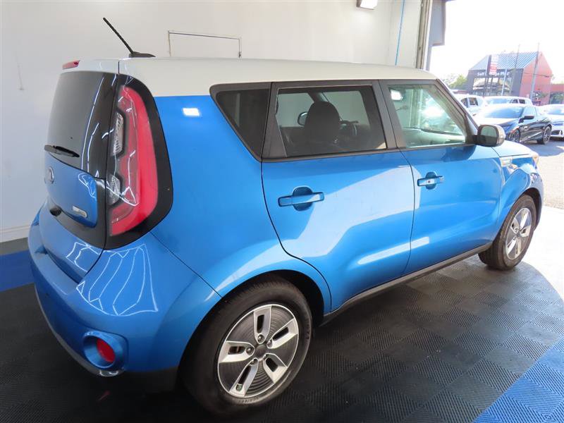 Used 2017 Kia Soul EV FWD image 15