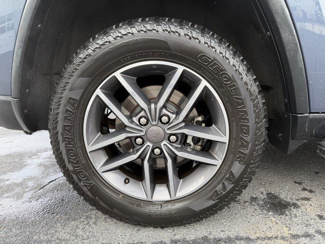 Used 2019 Jeep Grand Cherokee Limited w/ Trailer Tow Group IV image 22