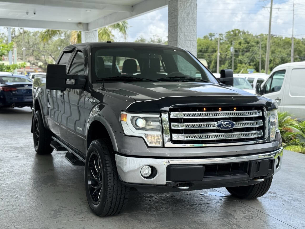 Used 2013 Ford F150 Lariat w/ Luxury Equipment Group image 4