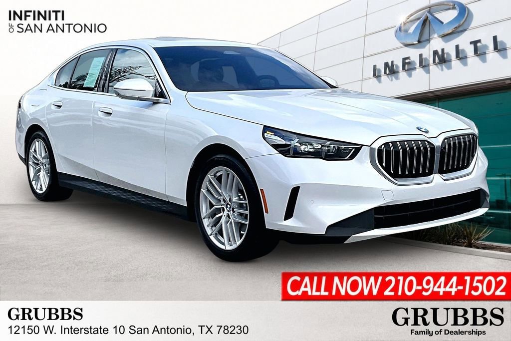 Used 2025 BMW 530i w/ Premium Package RWD image 1