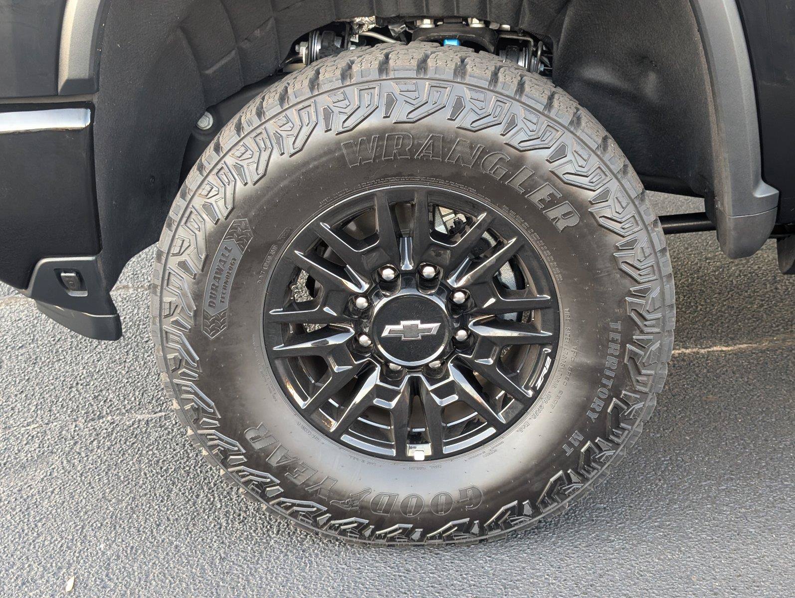 Used 2026 Chevrolet Silverado 2500 ZR2 AWD/4WD image 11