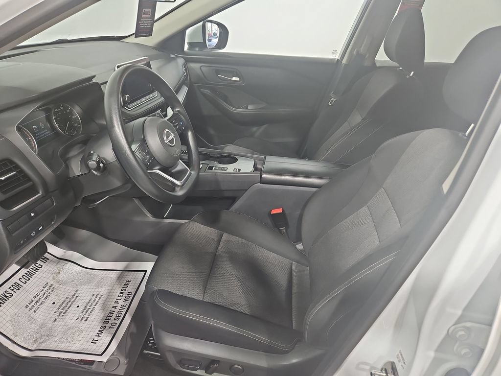 Used 2024 Nissan Rogue SV FWD image 10