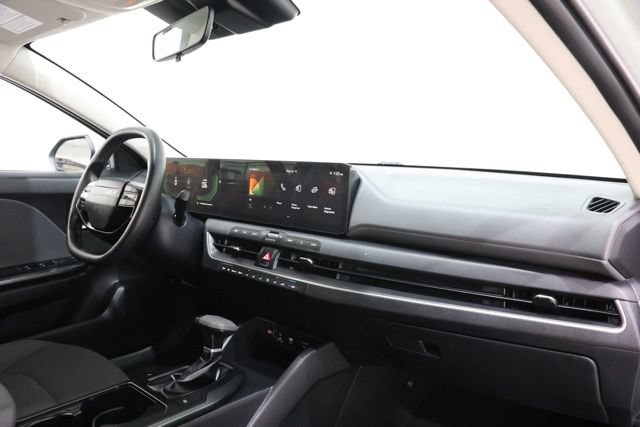 Used 2025 Kia K4 FWD image 16
