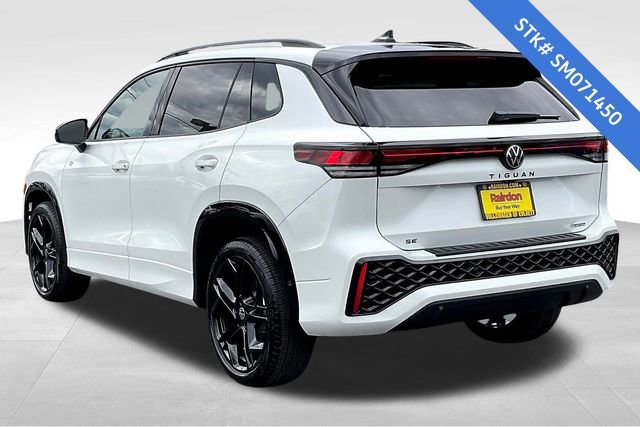 New 2025 Volkswagen Tiguan SE R-Line image 3
