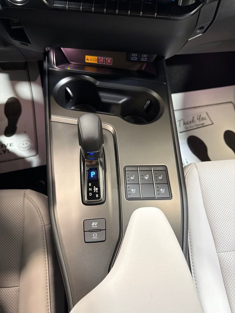 Used 2026 Lexus UX 300h AWD w/ Accessory Package (Z1) image 33