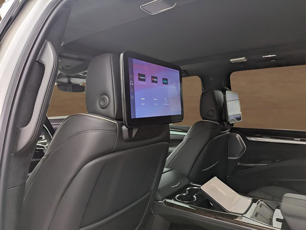 Certified 2025 Cadillac Escalade ESV Sport Platinum image 10