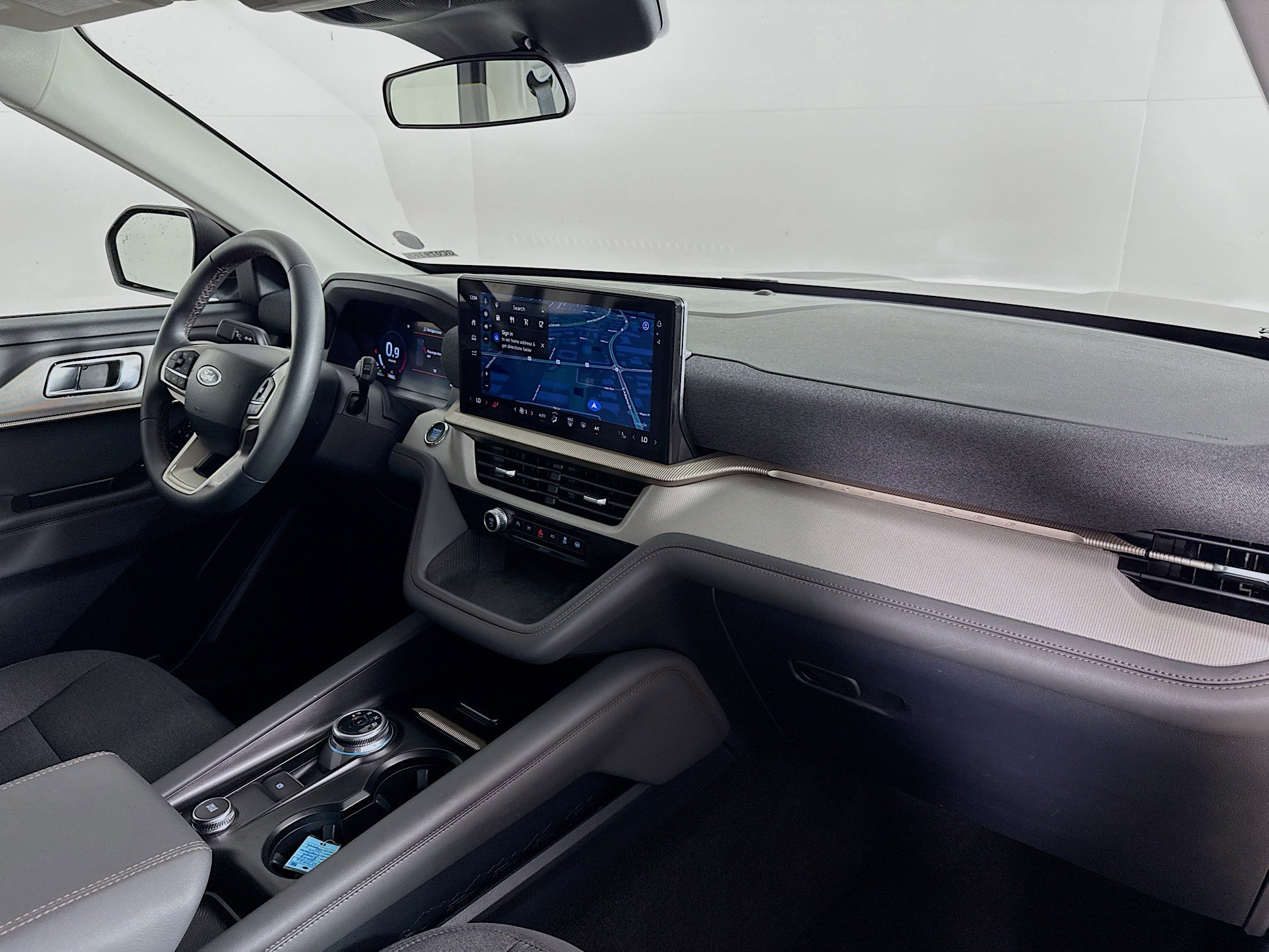 Used 2025 Ford Explorer Active image 37