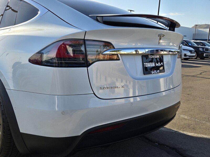 Used 2018 Tesla Model X 75D AWD/4WD image 6