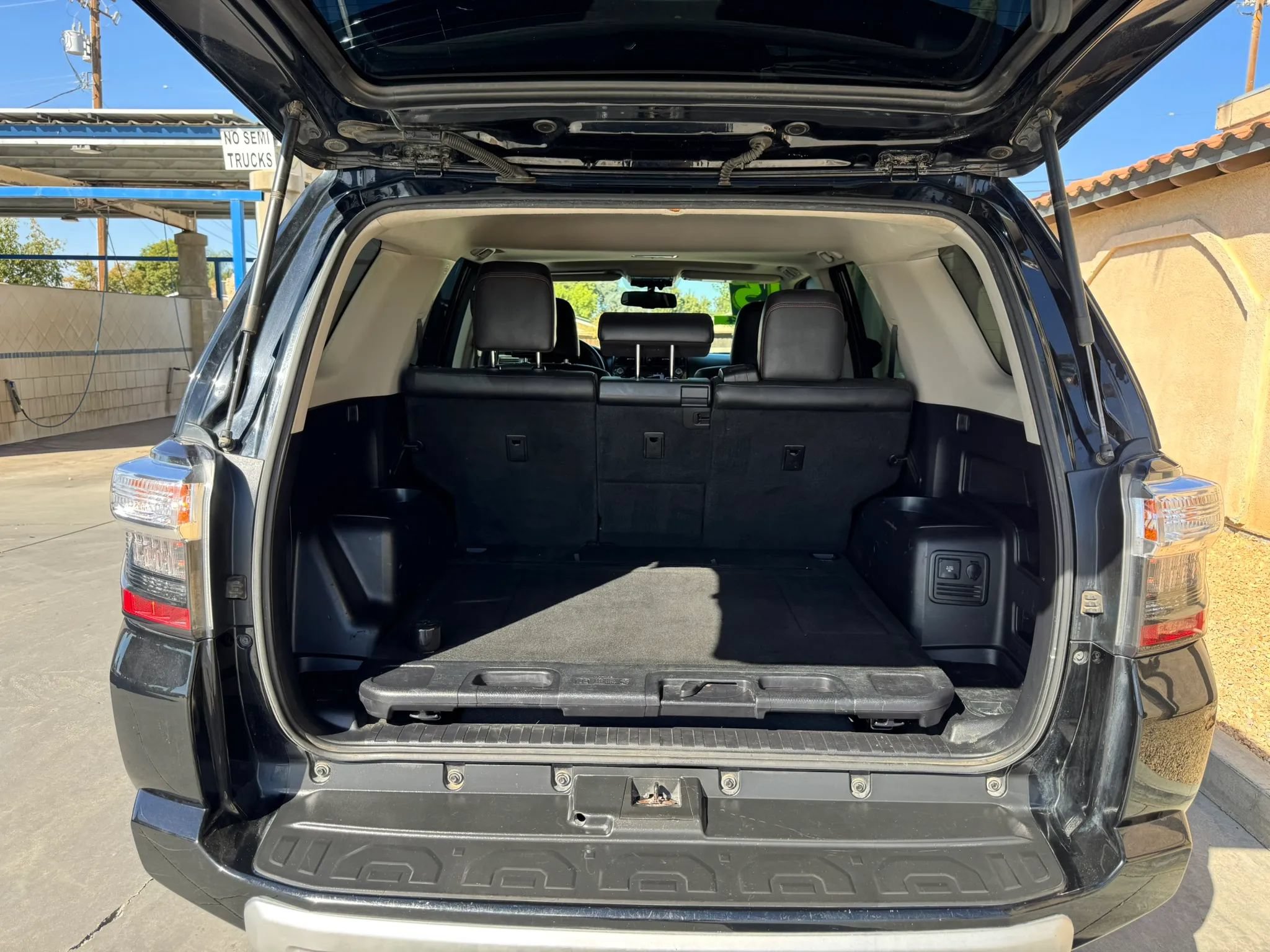 Used 2015 Toyota 4Runner SR5 AWD/4WD image 8