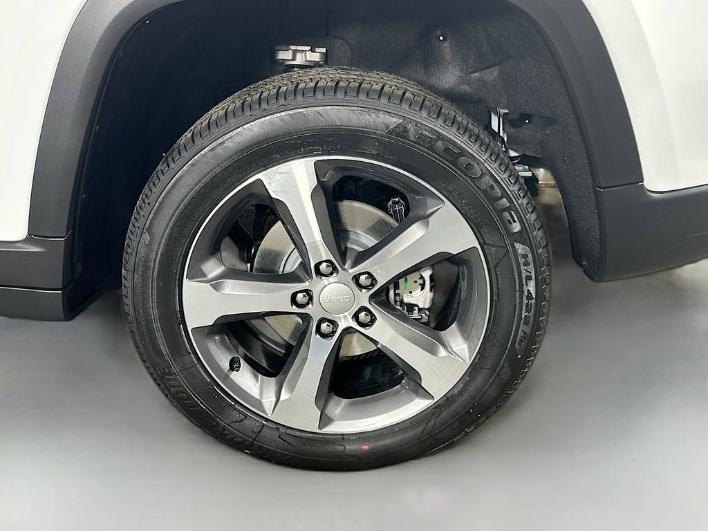 New 2026 Jeep Grand Cherokee Limited image 17