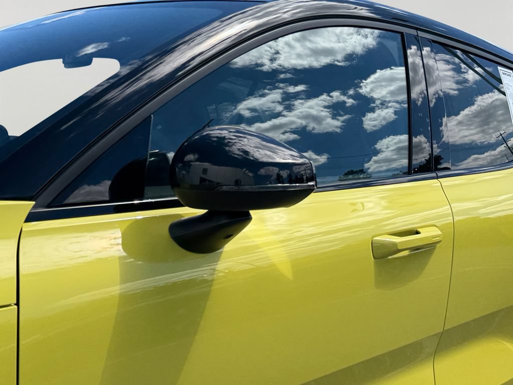 Certified 2025 Volvo EX30 Ultra AWD/4WD image 28