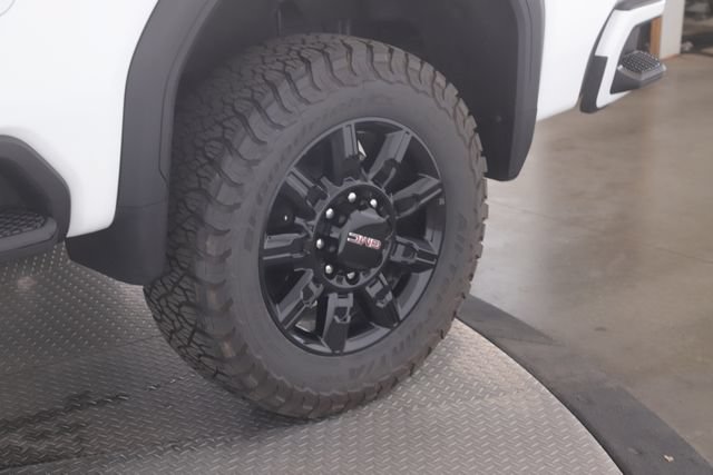Used 2026 GMC Sierra 3500 AT4 w/ AT4 Premium Plus Package AWD/4WD image 14