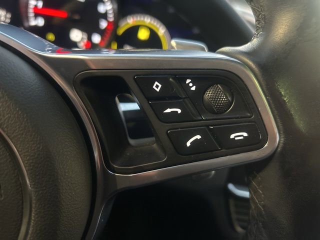Used 2020 Porsche Cayenne image 25