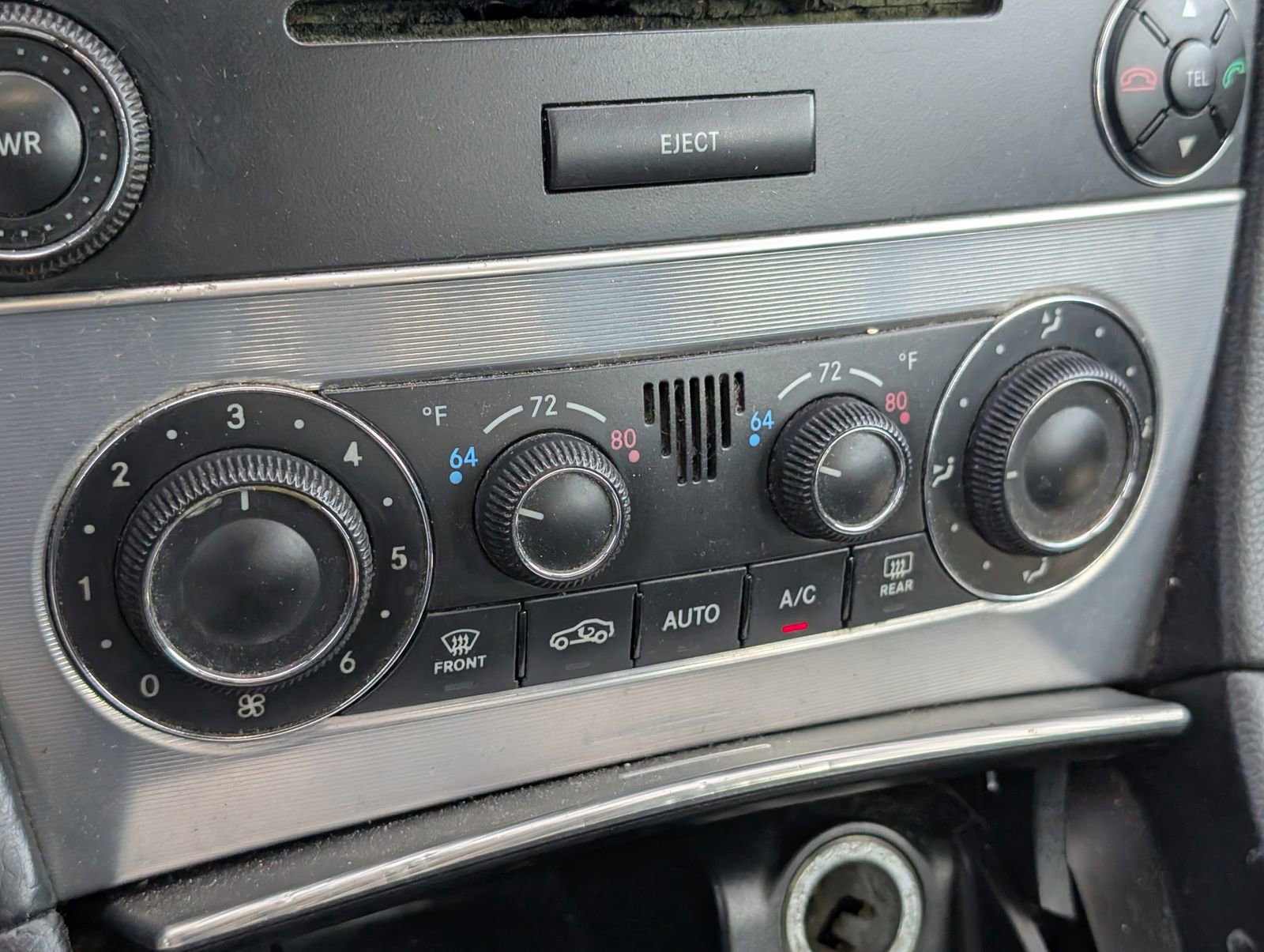 Used 2005 Mercedes-Benz C 230 Sedan image 12