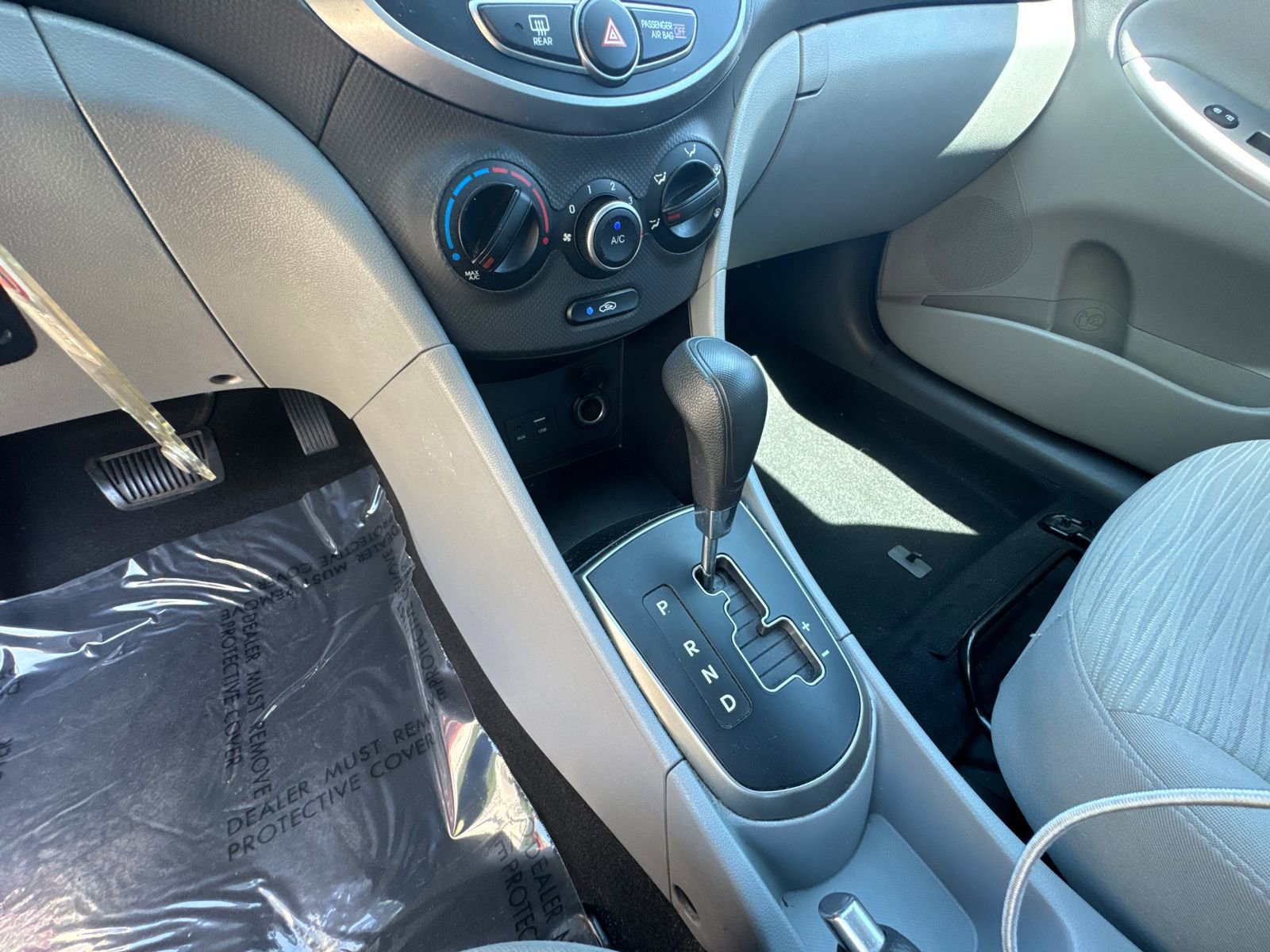 Used 2016 Hyundai Accent SE FWD image 25