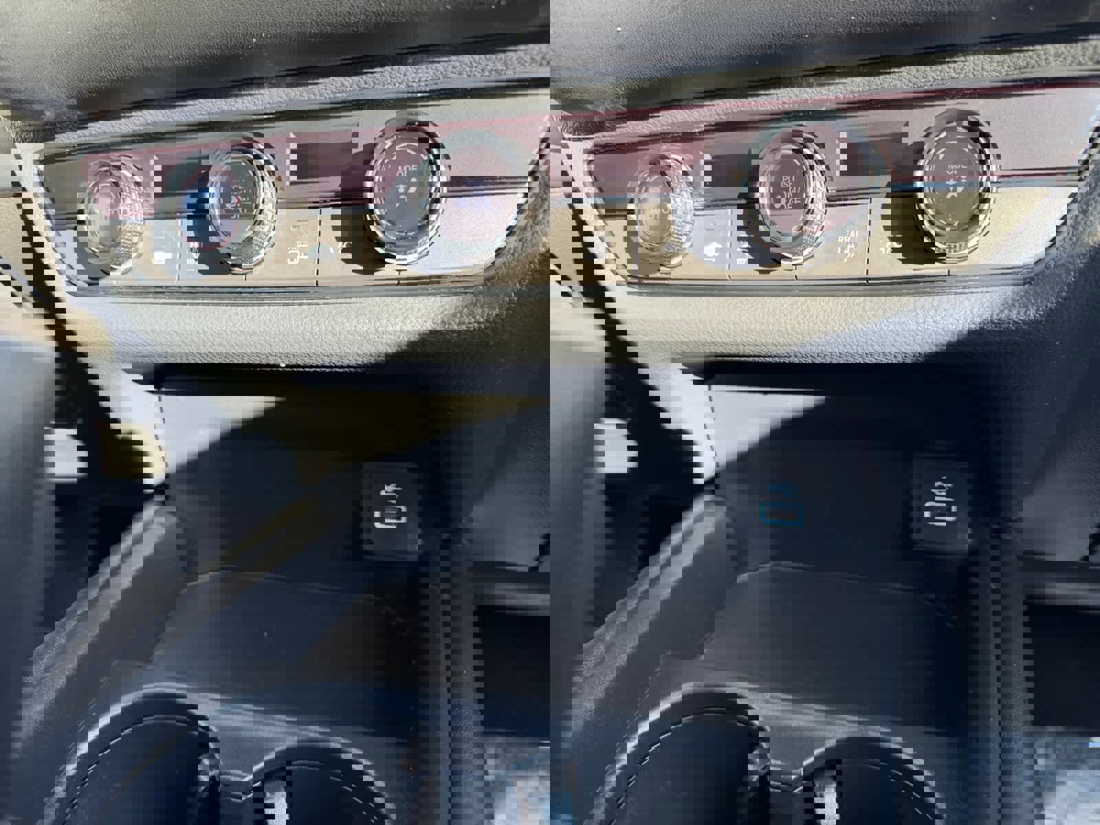 Used 2023 Honda HR-V LX image 15