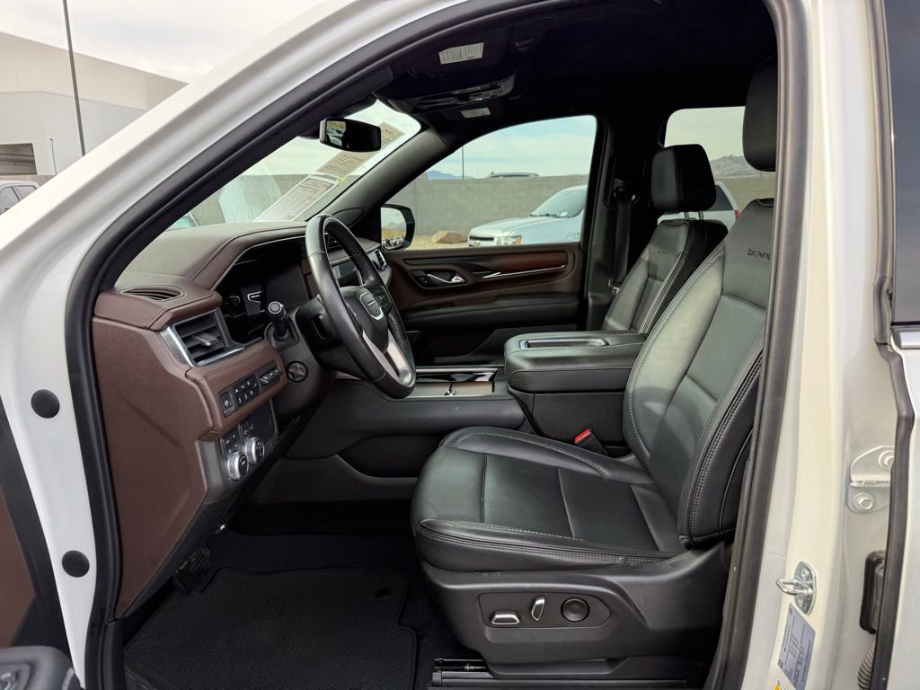 Used 2022 GMC Yukon XL Denali image 11