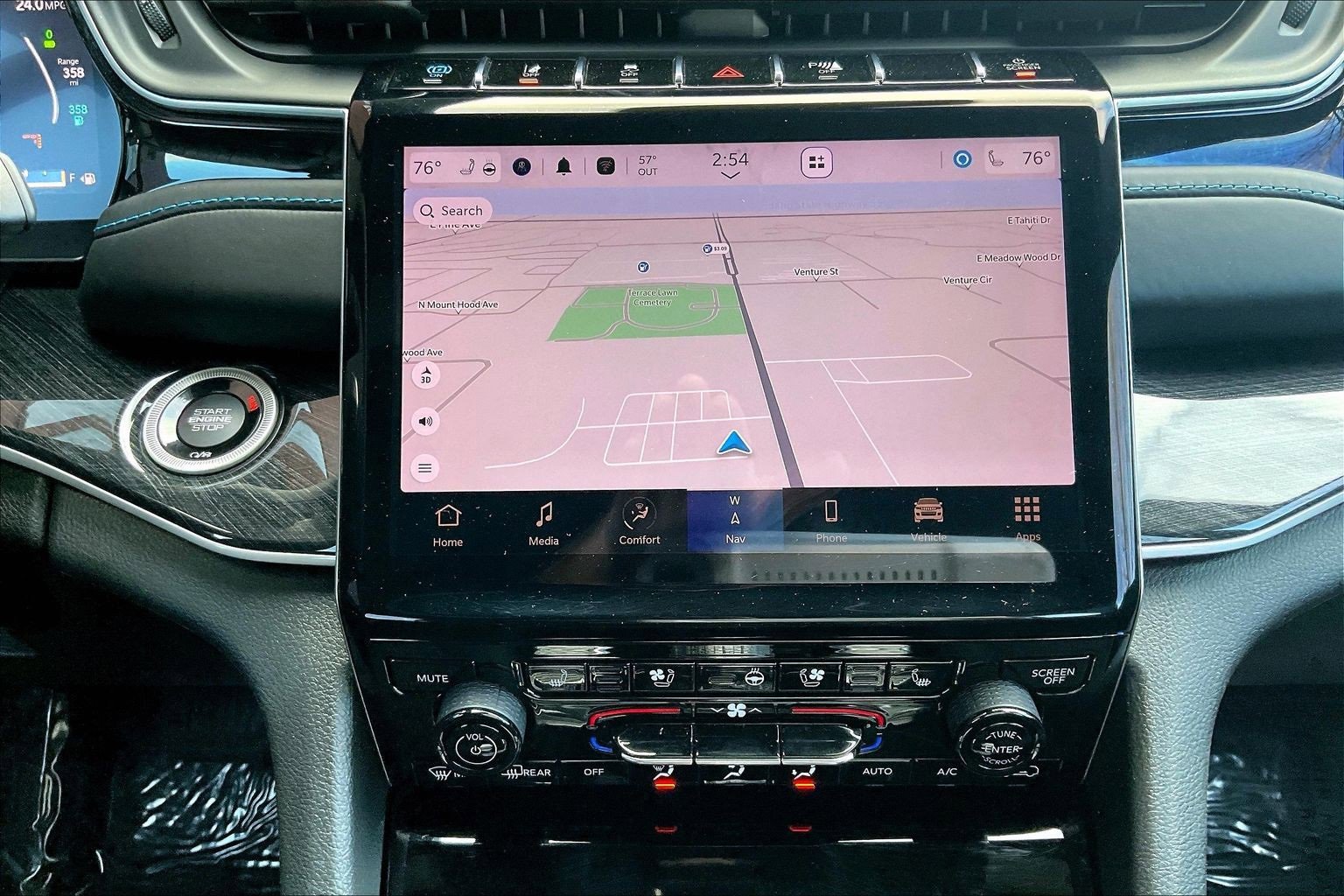 Used 2022 Jeep Grand Cherokee Trailhawk image 9