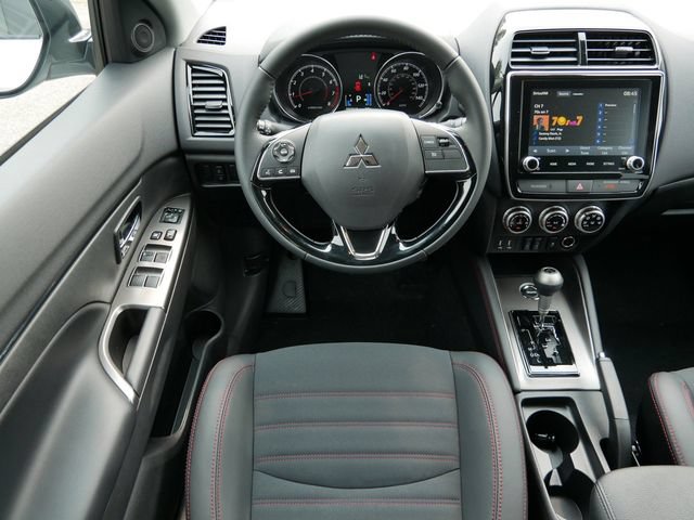 Used 2025 Mitsubishi Outlander Sport SE AWD/4WD image 12