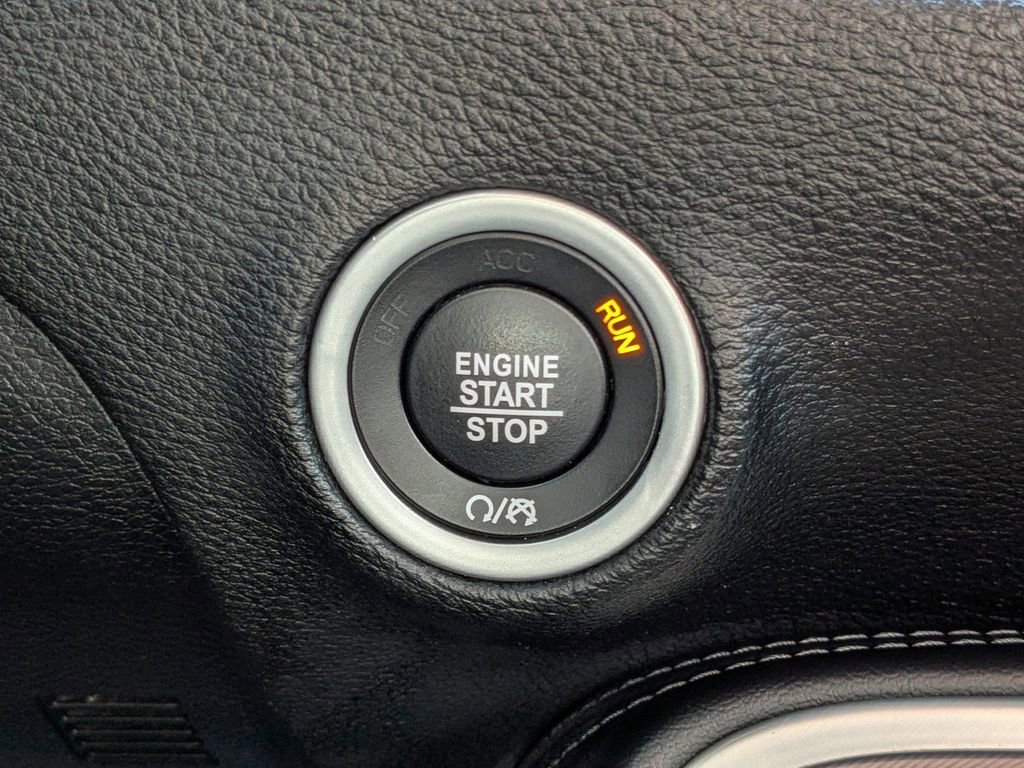 Used 2020 Dodge Challenger SXT image 26