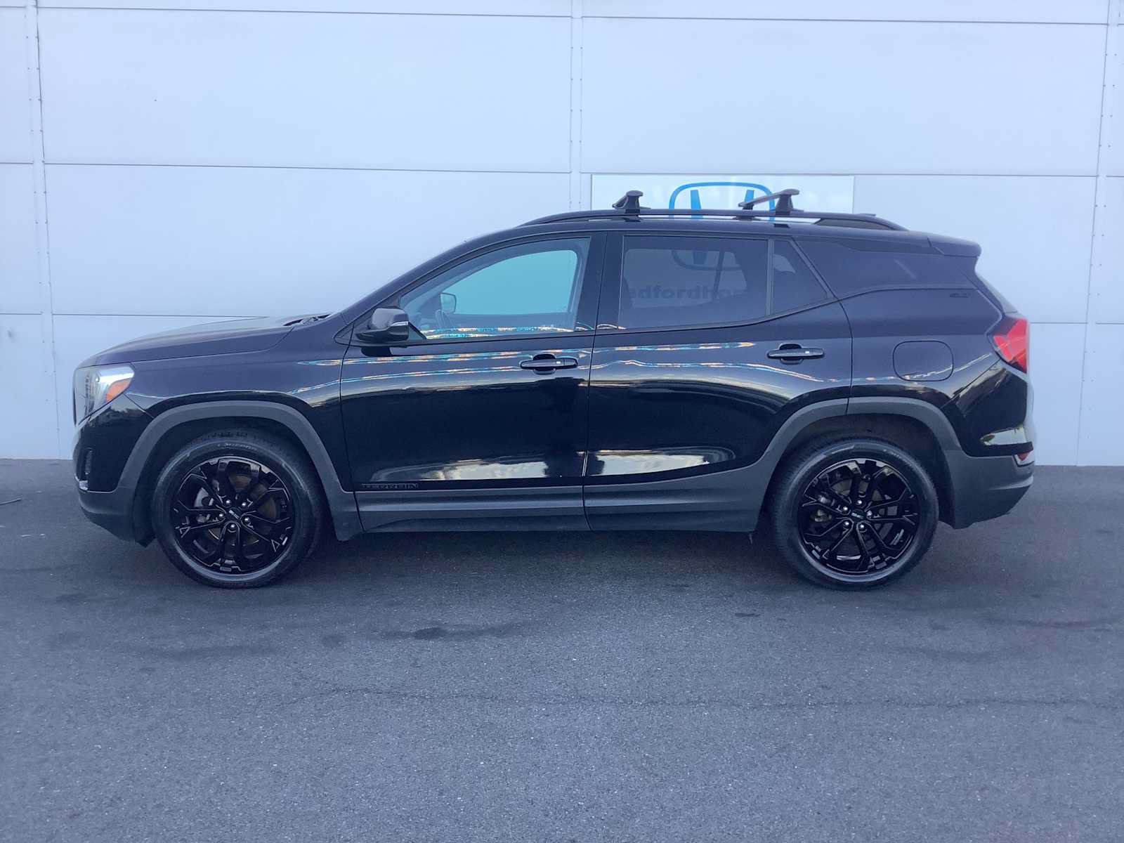 Used 2020 GMC Terrain SLT w/ Preferred Package AWD/4WD image 2