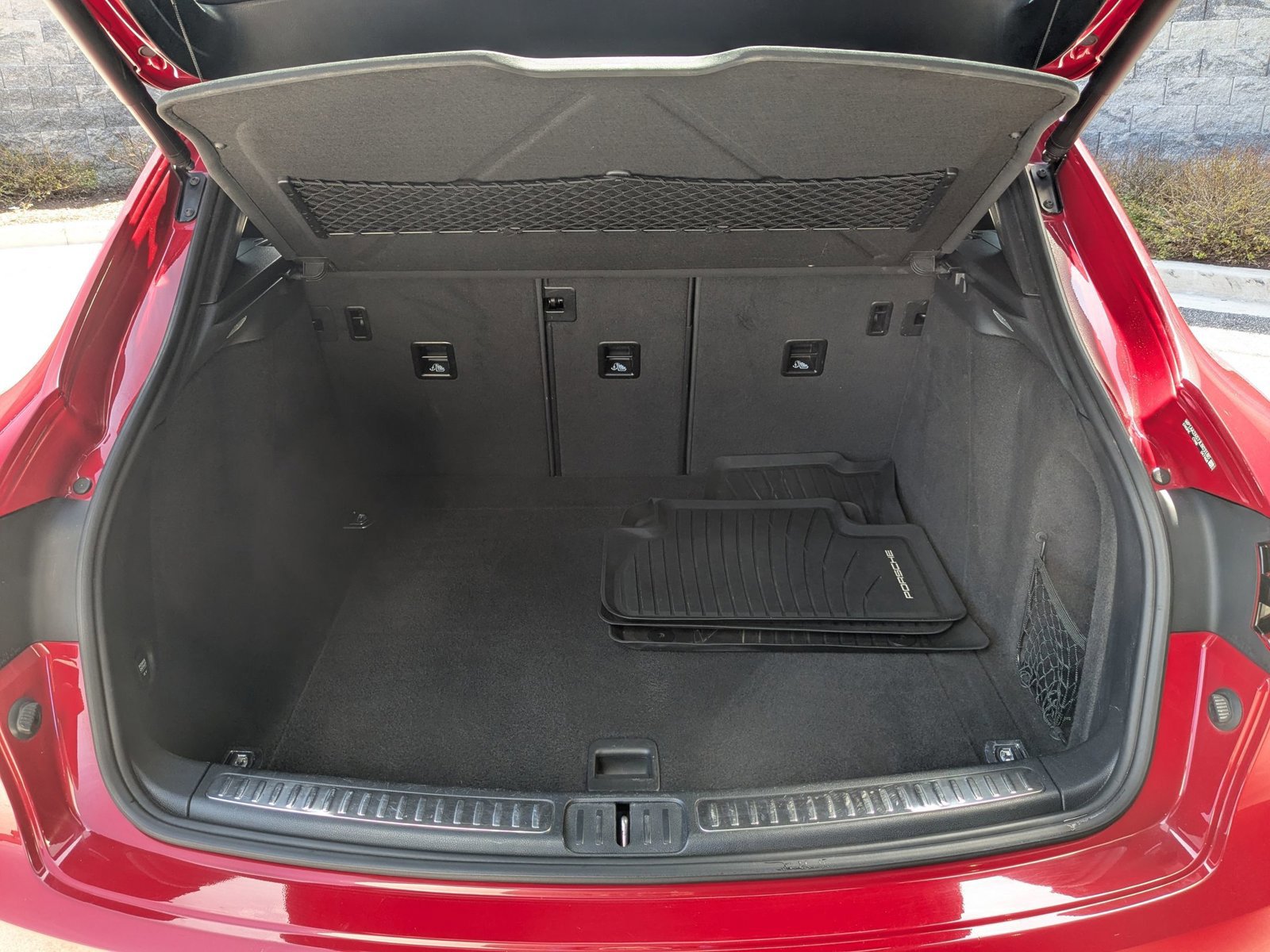 Used 2018 Porsche Macan image 23