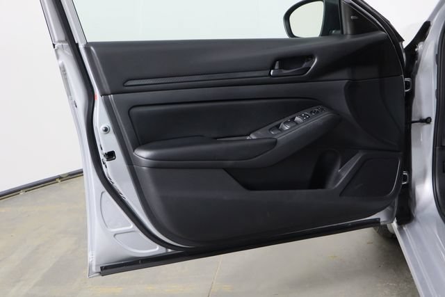 Used 2024 Nissan Altima 2.5 S FWD image 18
