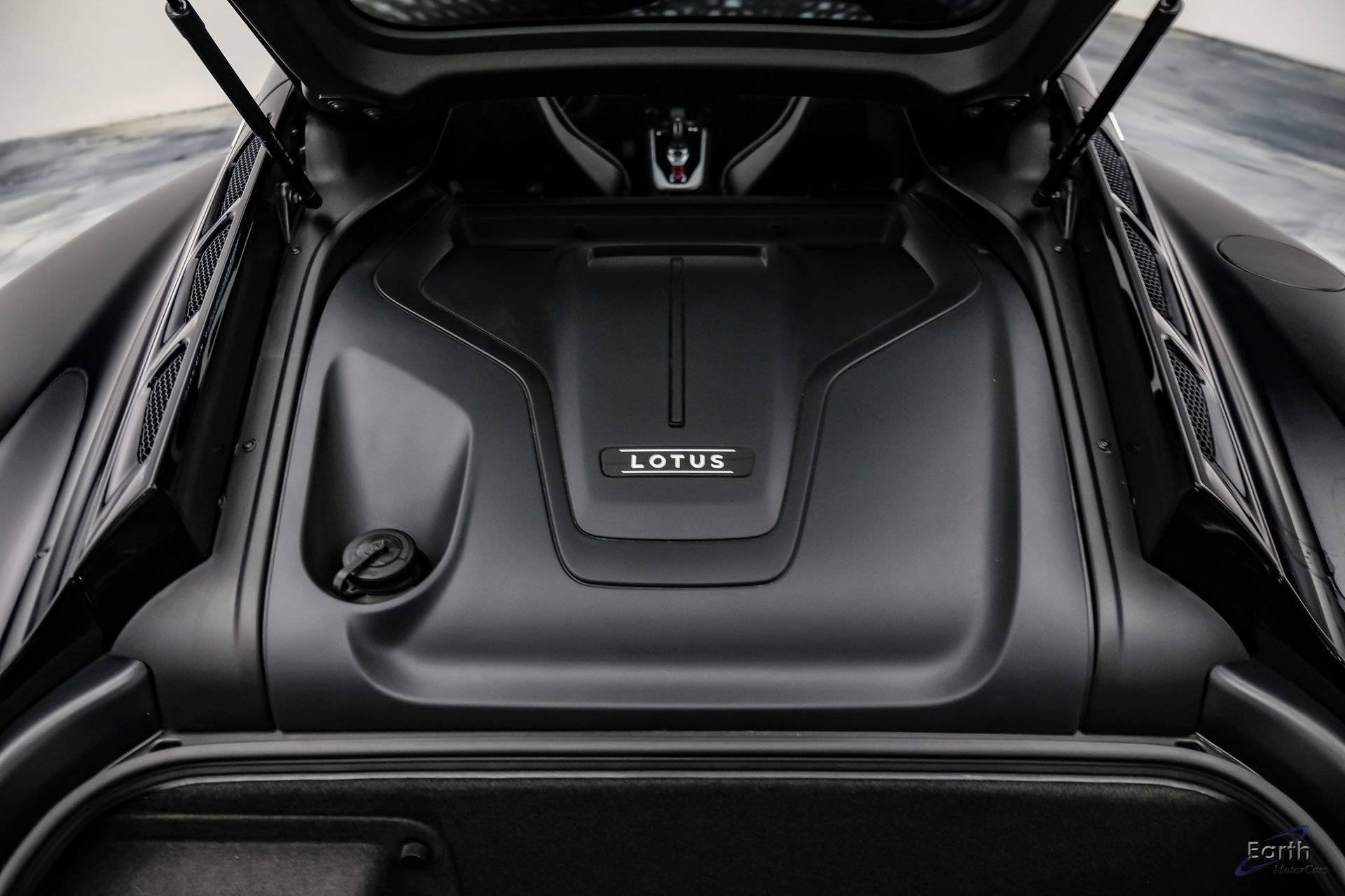 New 2026 Lotus Emira SE image 3