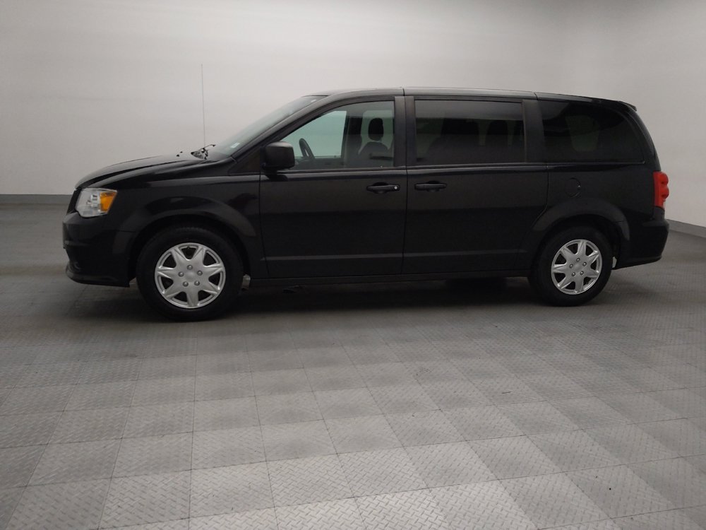 Used 2018 Dodge Grand Caravan SE w/ UConnect Hands-Free Group FWD image 2