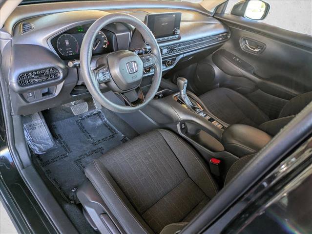 Used 2023 Honda HR-V LX image 9