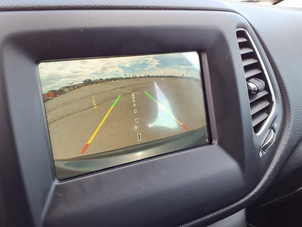 Used 2021 Jeep Compass Sport image 27