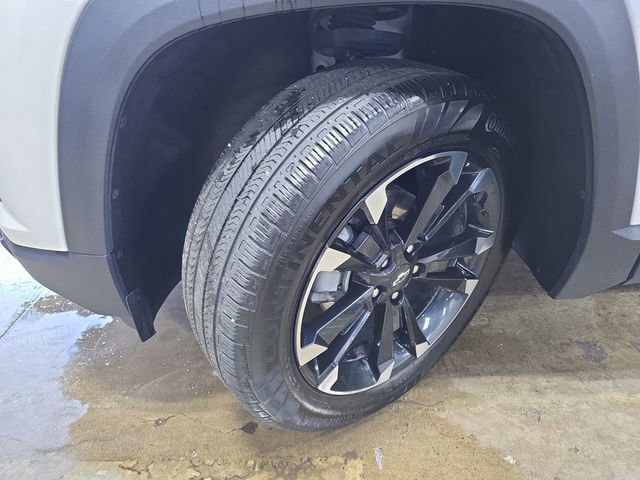 Used 2025 Chevrolet Equinox RS w/ Safety and Technology Package AWD/4WD image 36