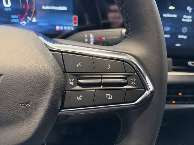 New 2026 Chevrolet Equinox LT w/ Convenience Package II FWD image 16