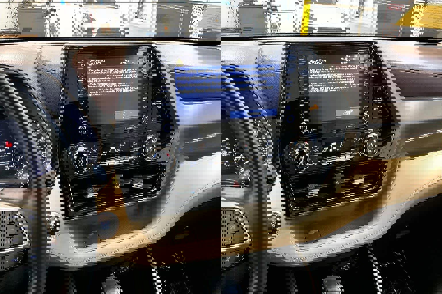 Used 2021 Toyota Highlander XLE image 7